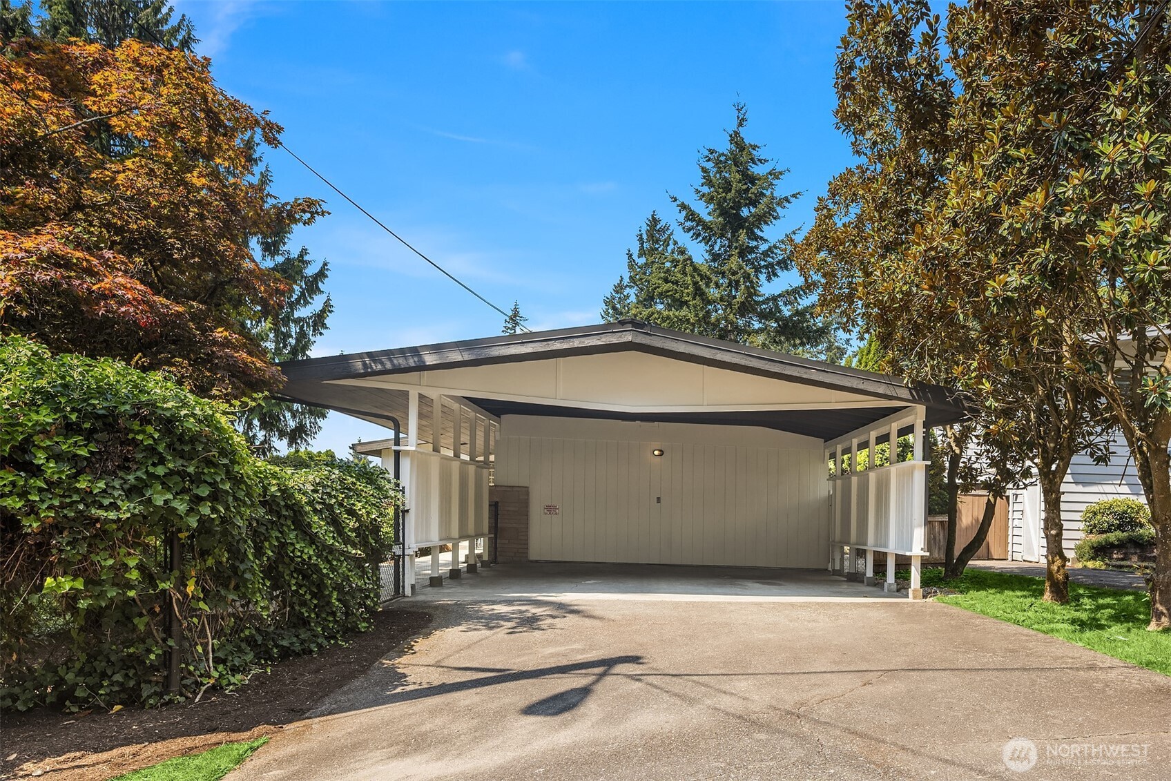 11215 Champagne Point Road Property Photo 10