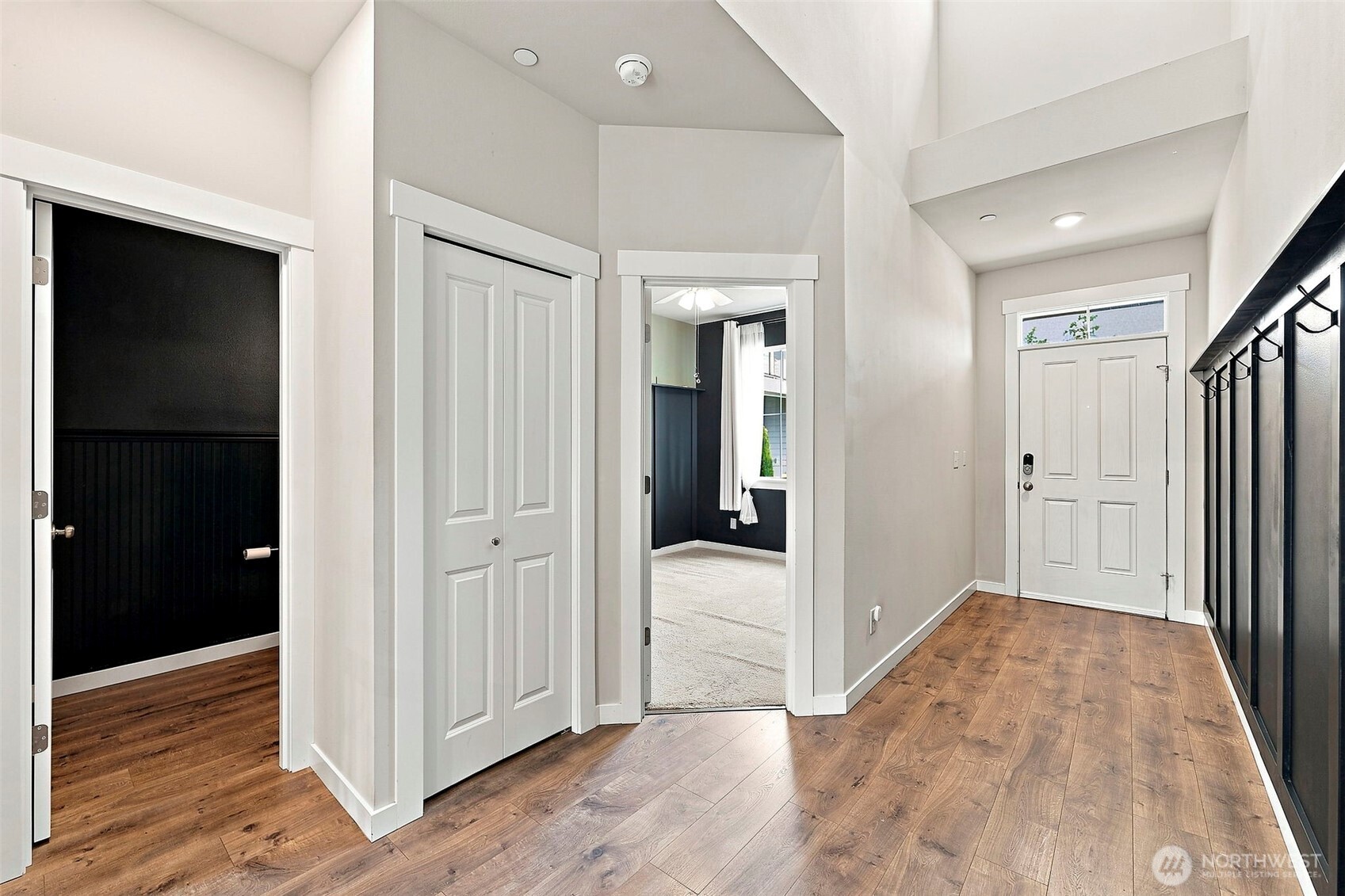 7701 208th Avenue Property Photo 4