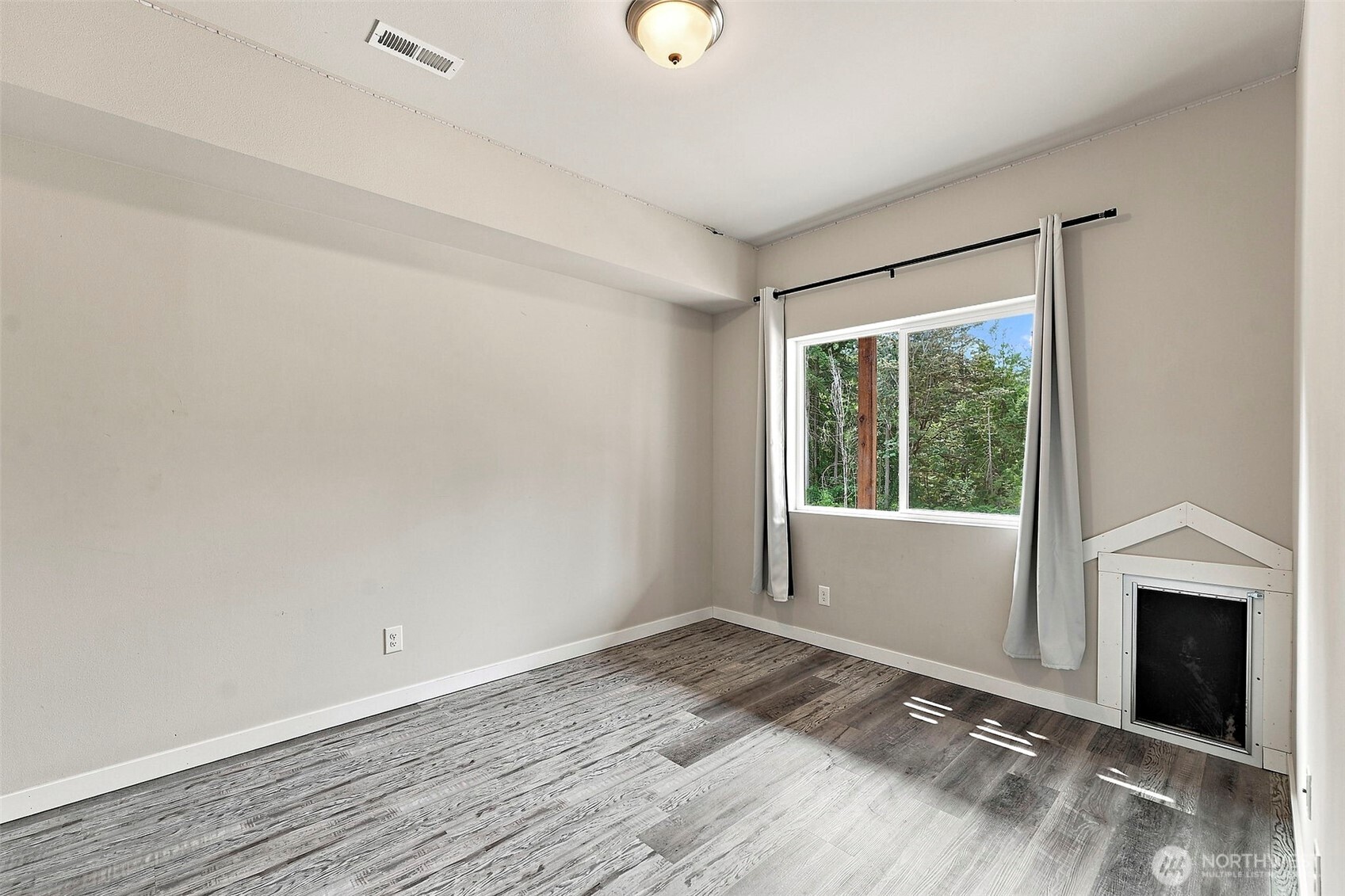 7701 208th Avenue Property Photo 29