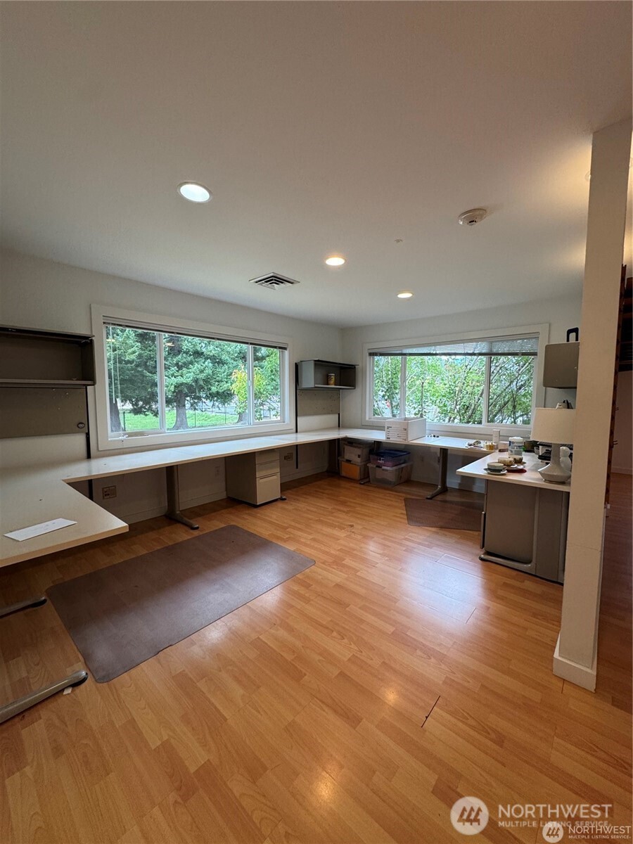 349 E 3rd Street Property Photo 5