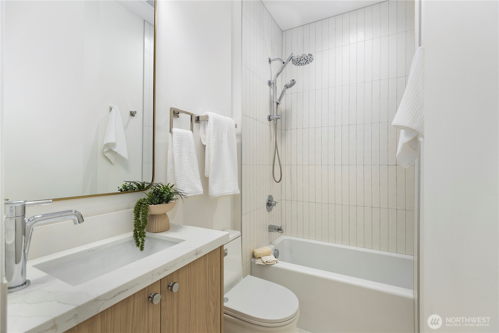 2328 Franklin Avenue C Property Photo 15