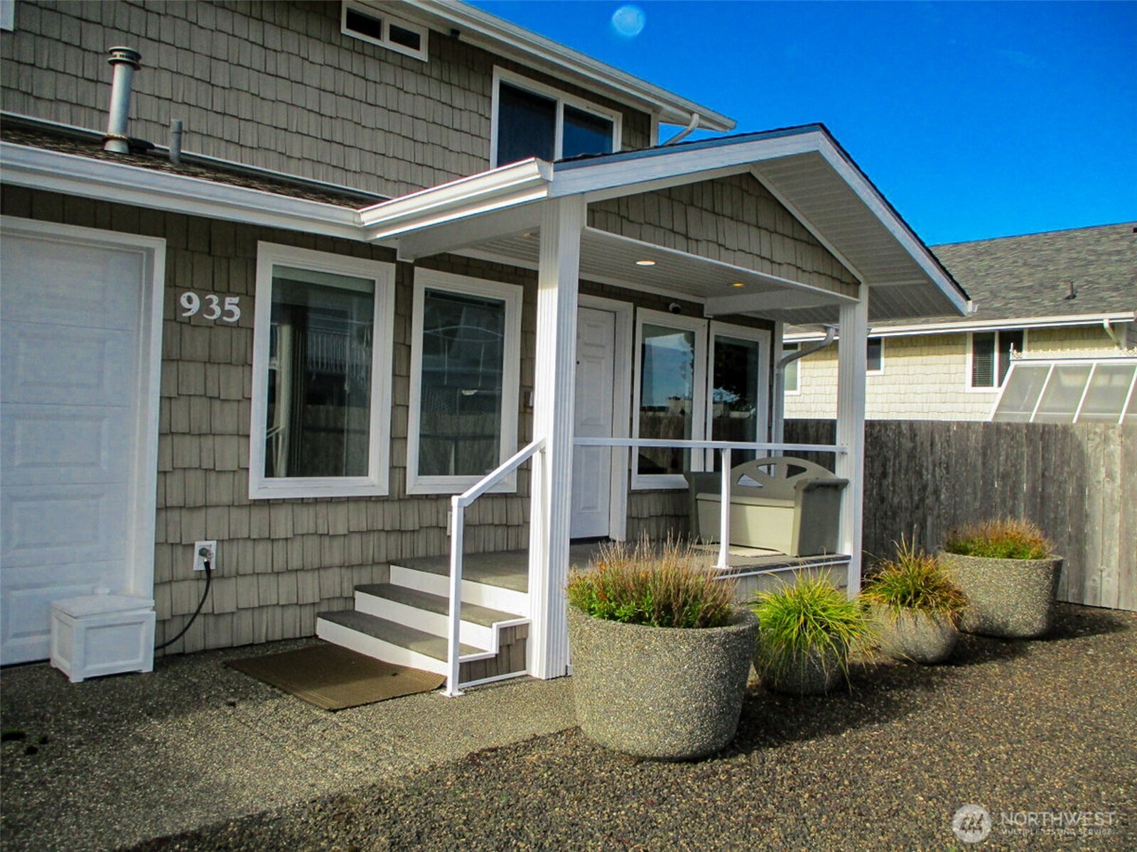 935 S Sand Dune Avenue Property Photo 6