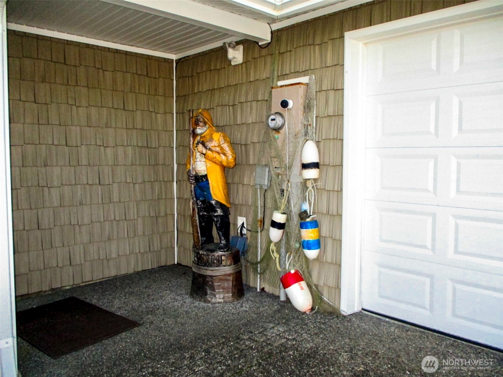 935 S Sand Dune Avenue Property Photo 7