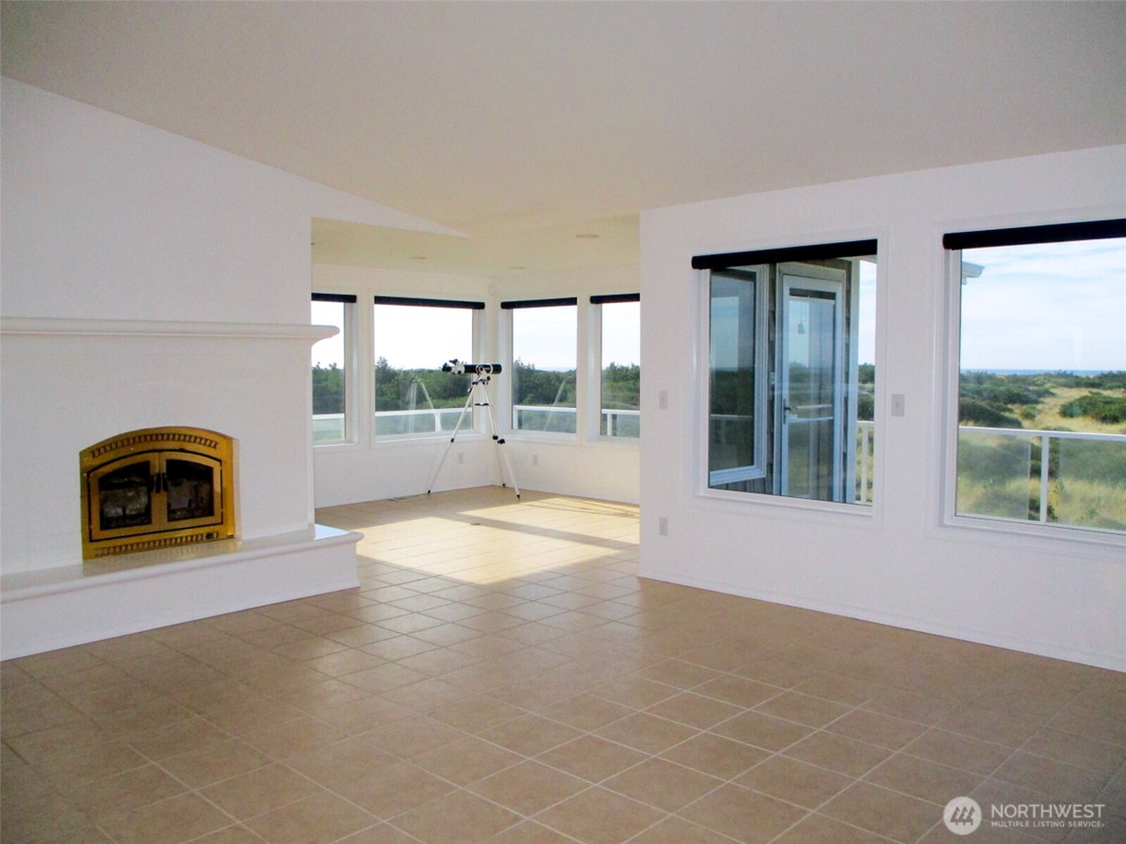 935 S Sand Dune Avenue Property Photo 19