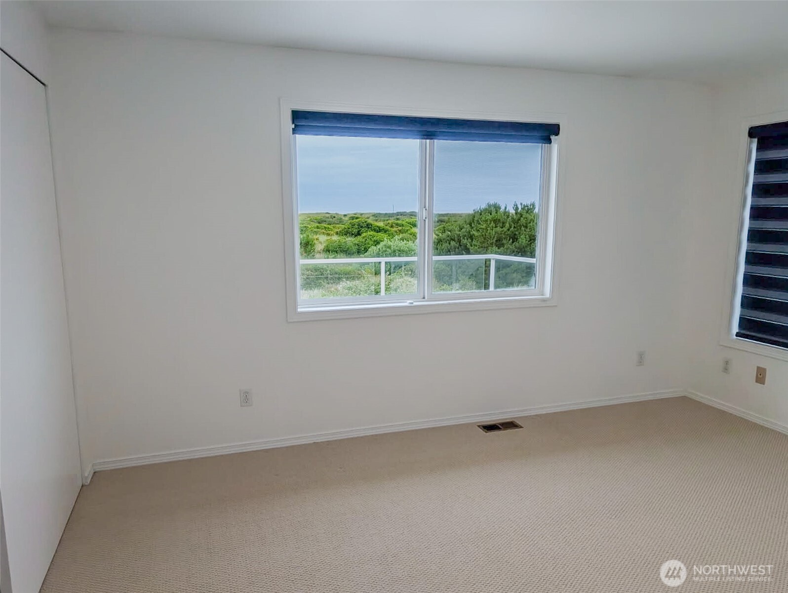 935 S Sand Dune Avenue Property Photo 22