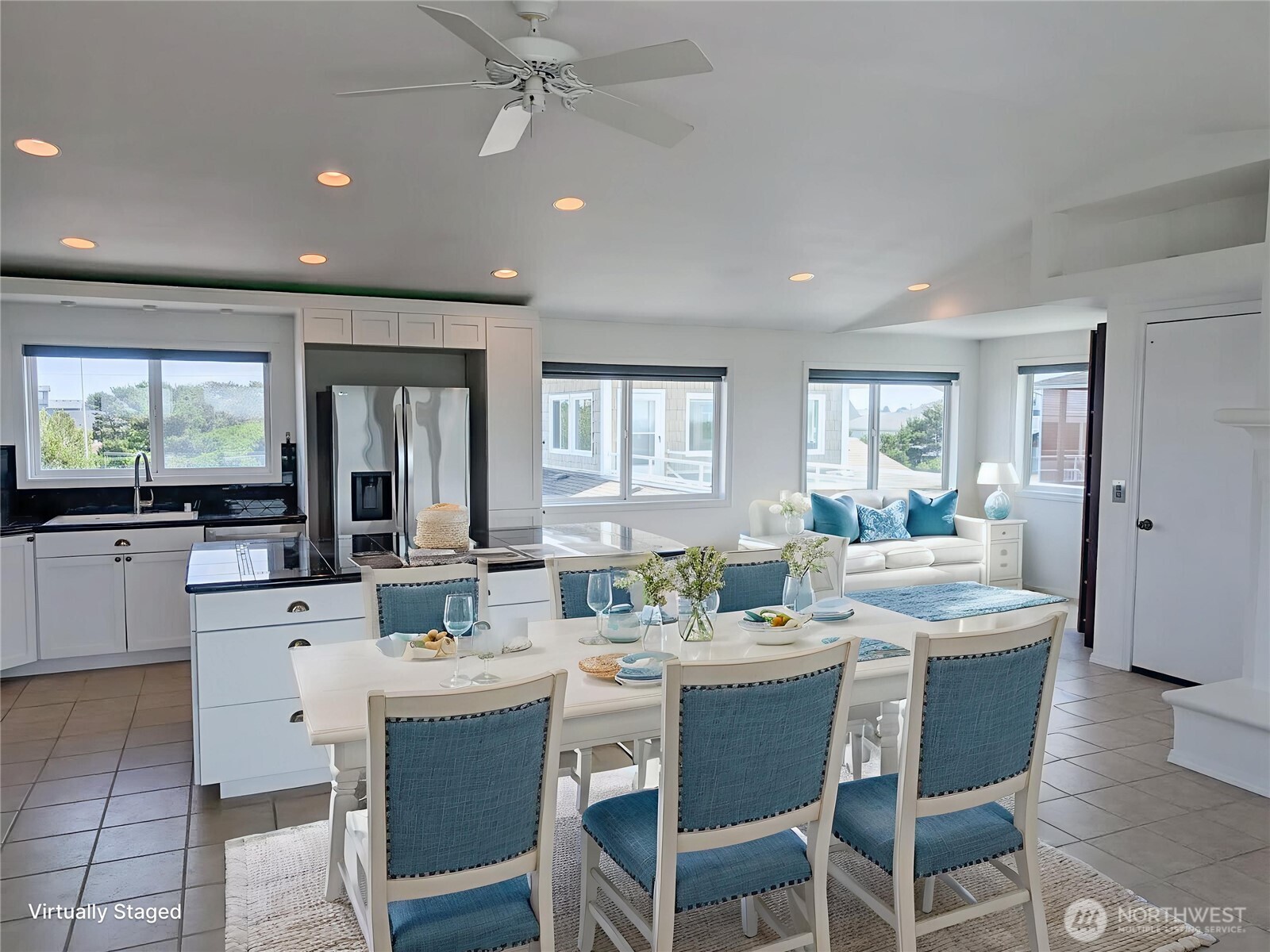 935 S Sand Dune Avenue Property Photo 25