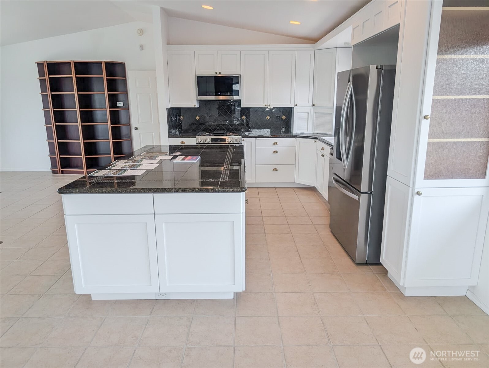 935 S Sand Dune Avenue Property Photo 27
