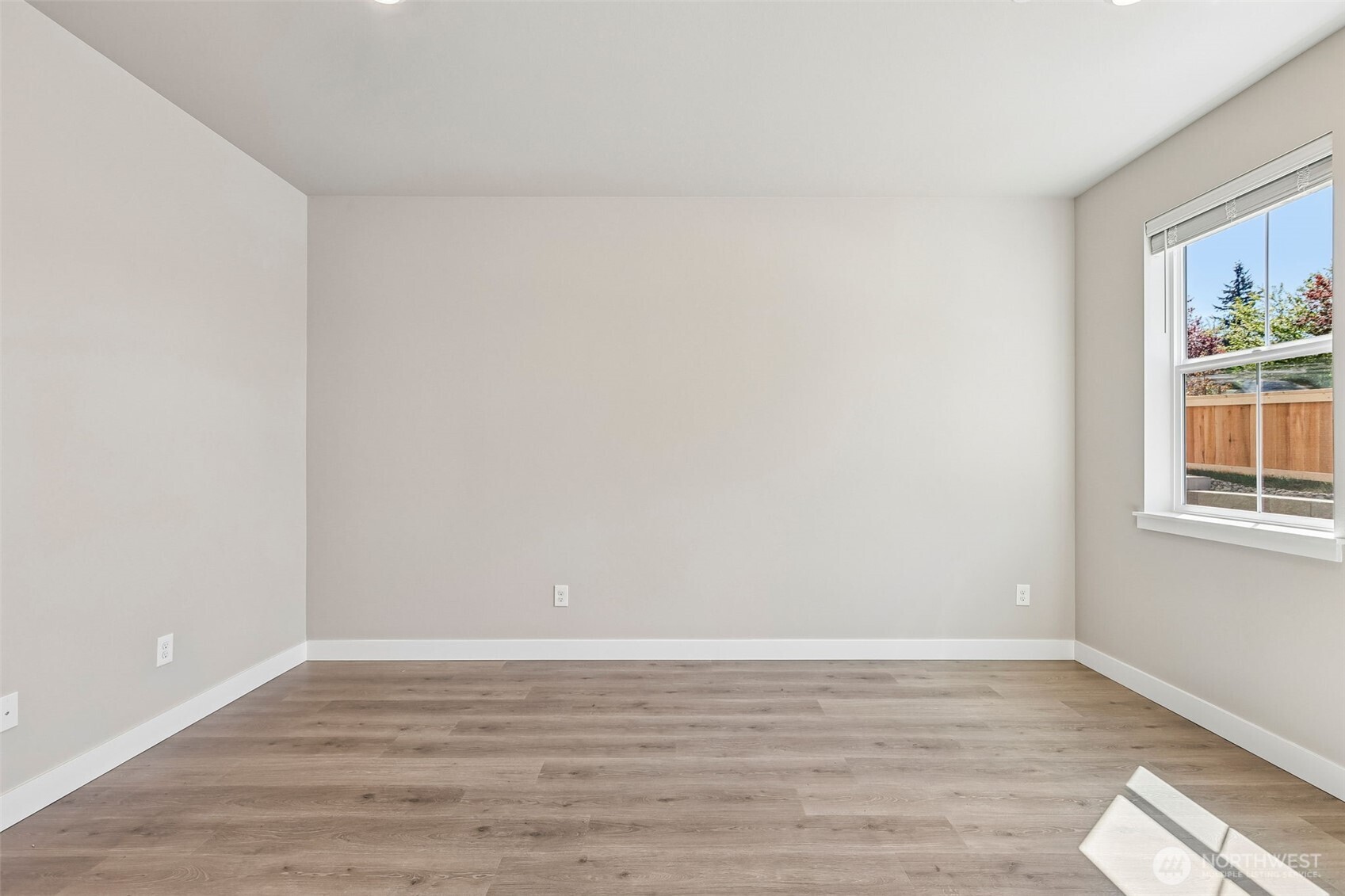 8927 172nd Street Property Photo 10
