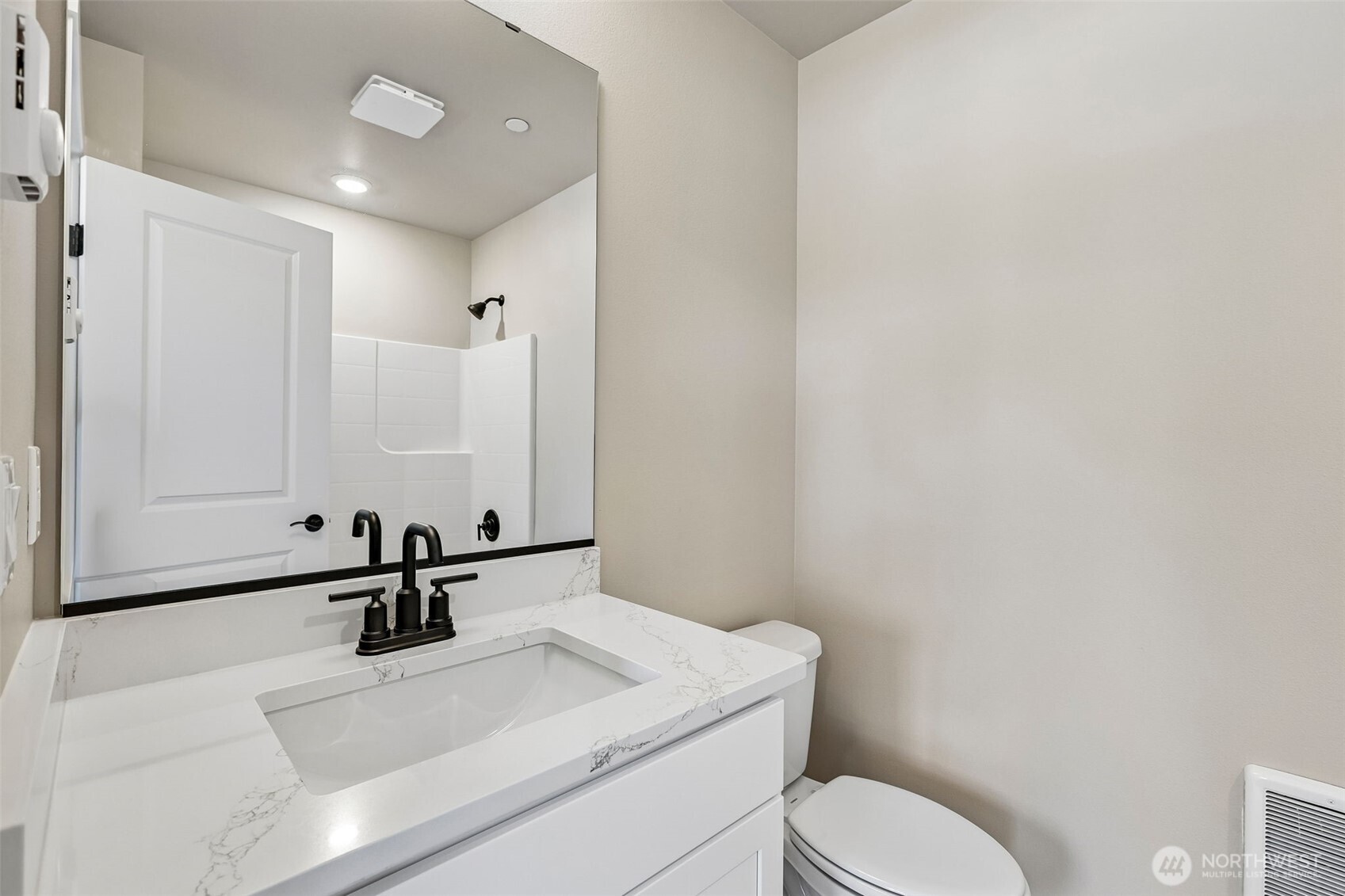 8927 172nd Street Property Photo 18