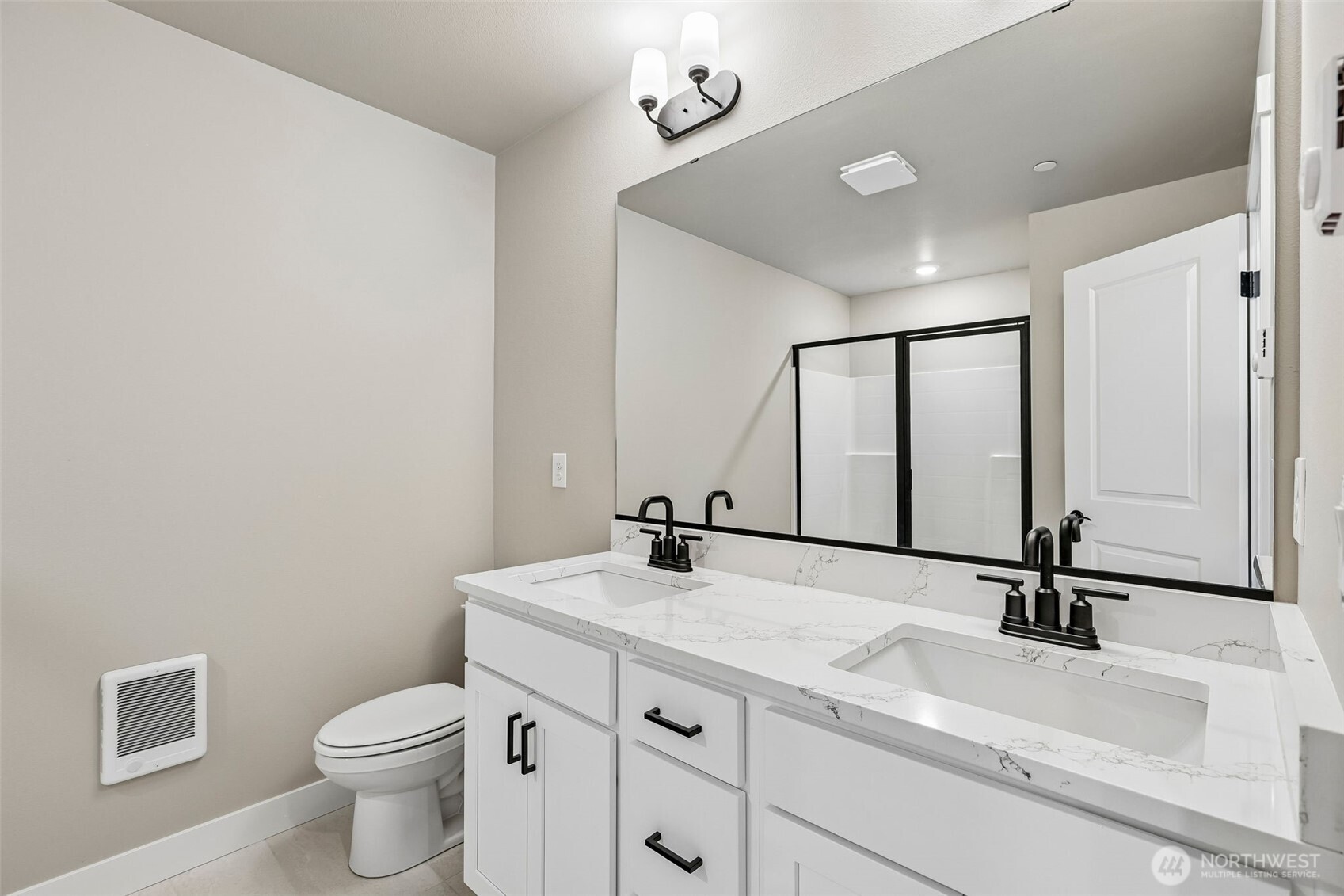 8927 172nd Street Property Photo 21
