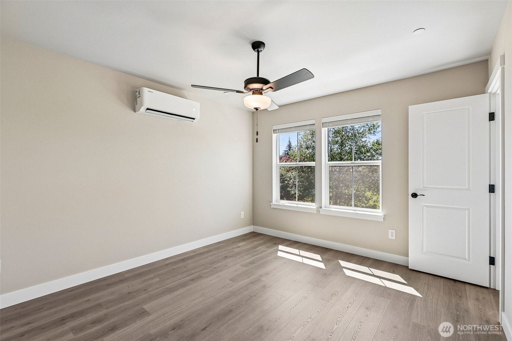 8927 172nd Street Property Photo 23