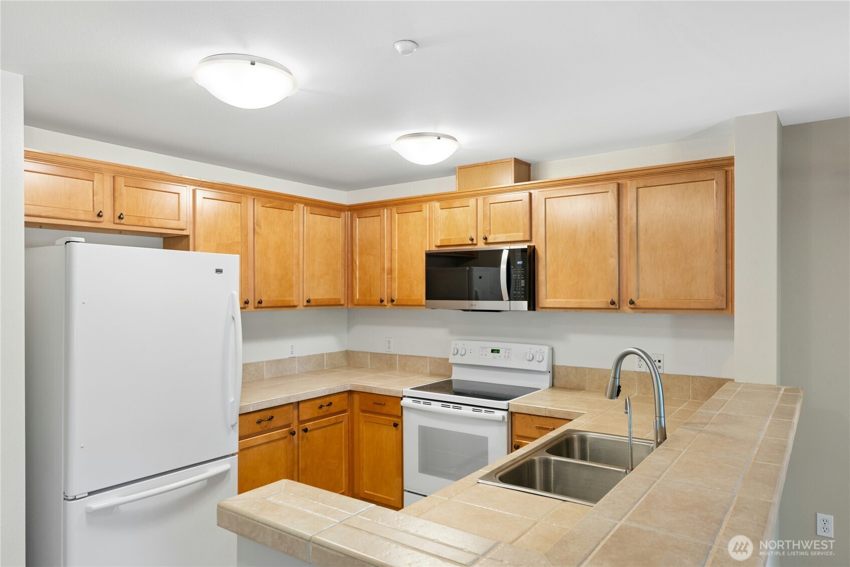 1652 25th Place 203 Property Photo 13