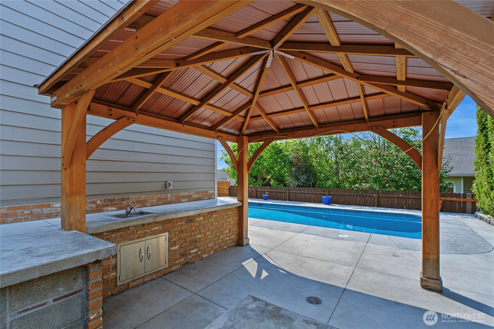 76 S Meadowbrook Lane Property Photo 8