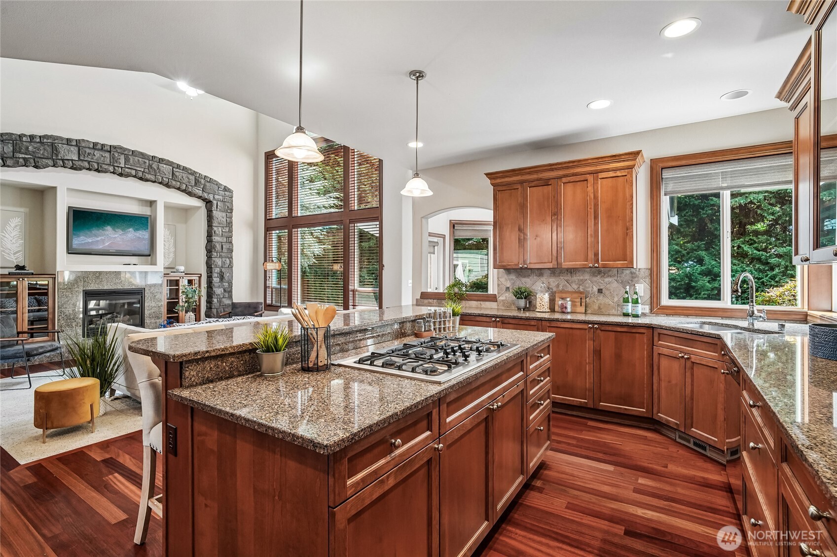 1408 180th Avenue Property Photo 11
