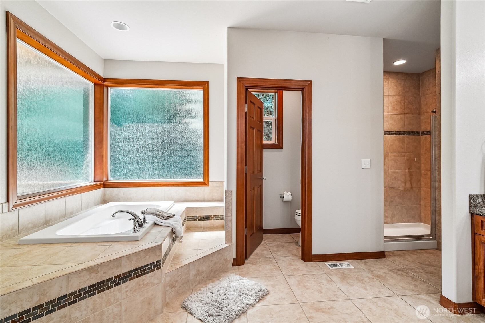 1408 180th Avenue Property Photo 23