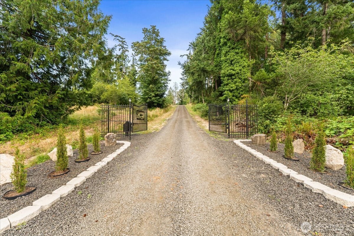 2701 Fishtrap Loop Property Photo 2