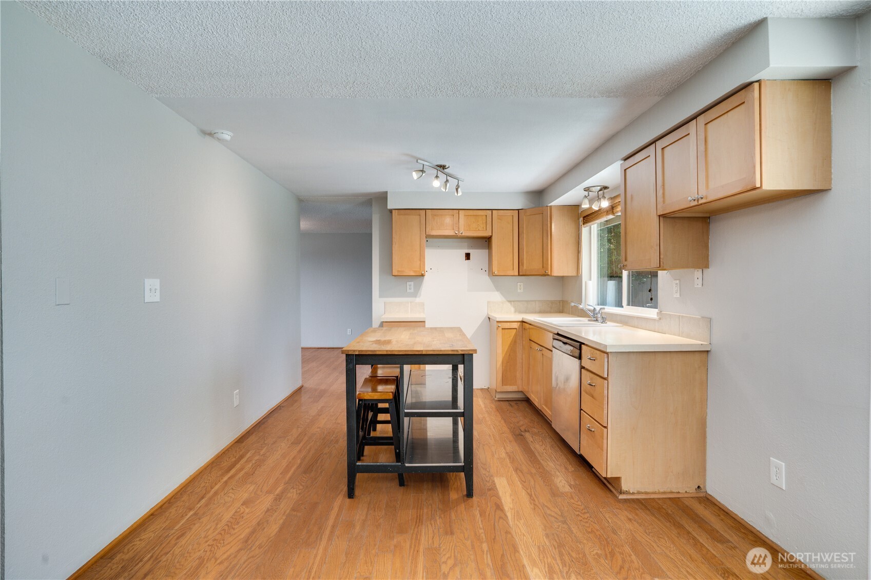 20643 Church Lake Drive Property Photo 8