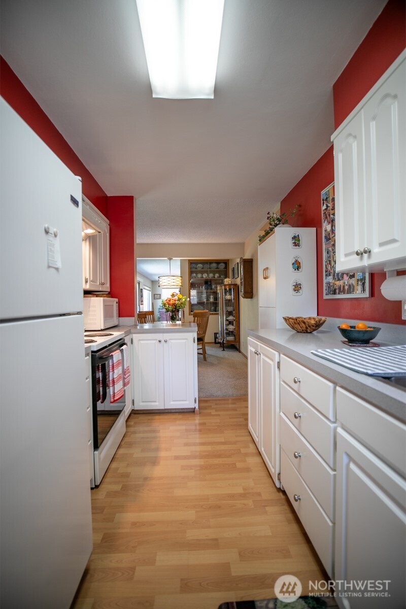 205 Valley Street Property Photo 6