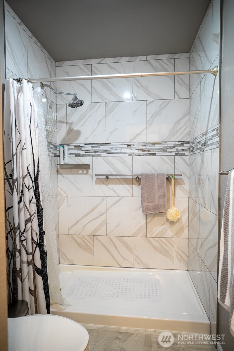 205 Valley Street Property Photo 19