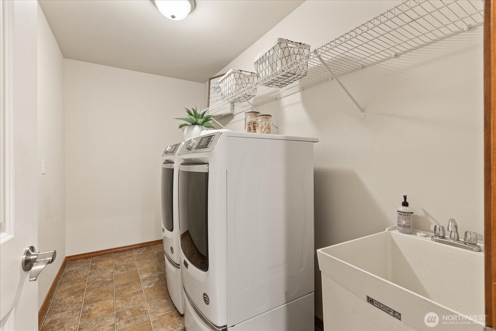 21715 99th Street Property Photo 15