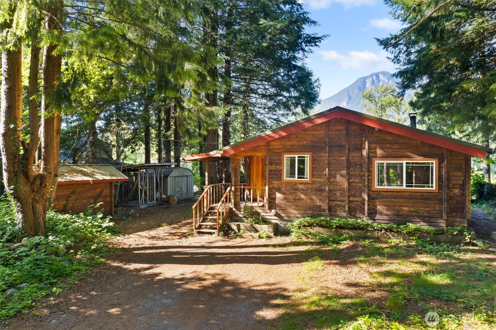 18017 433rd Avenue Property Photo 3