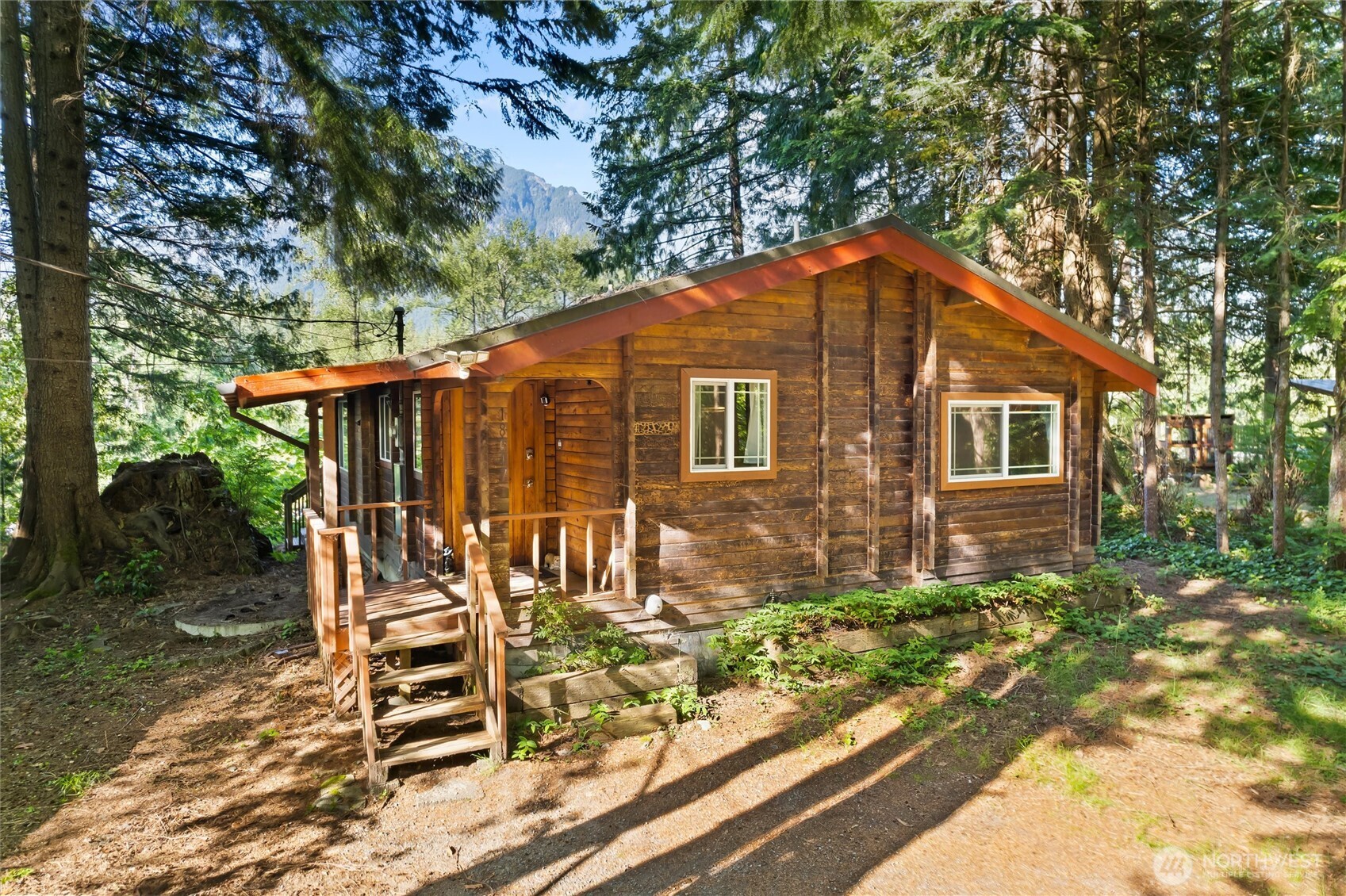 18017 433rd Avenue Property Photo 4