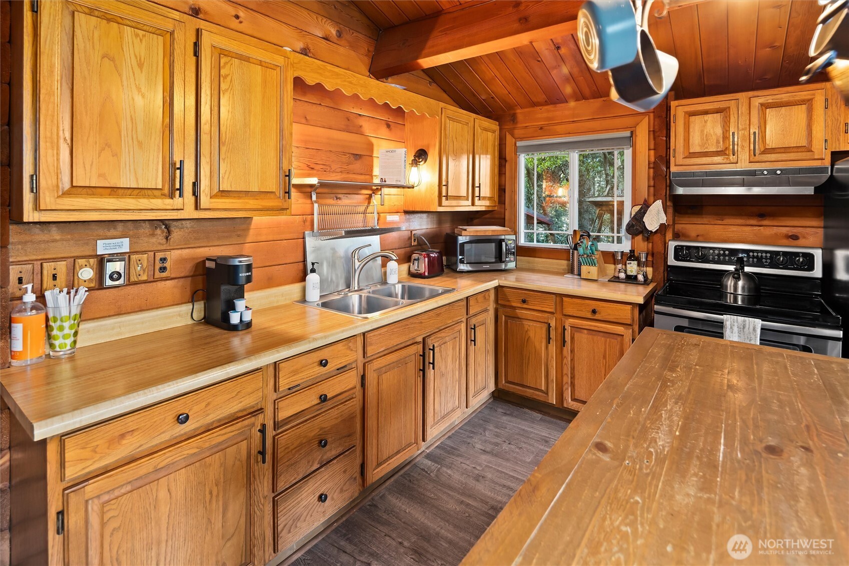 18017 433rd Avenue Property Photo 6