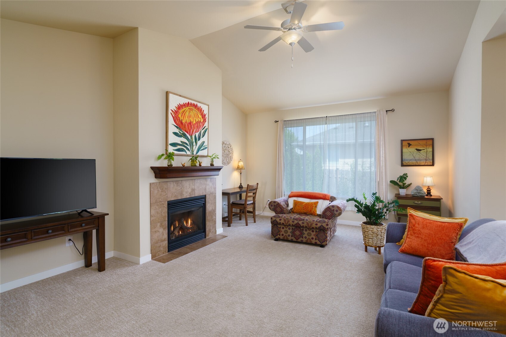 1758 Hillcrest Loop Property Photo 10