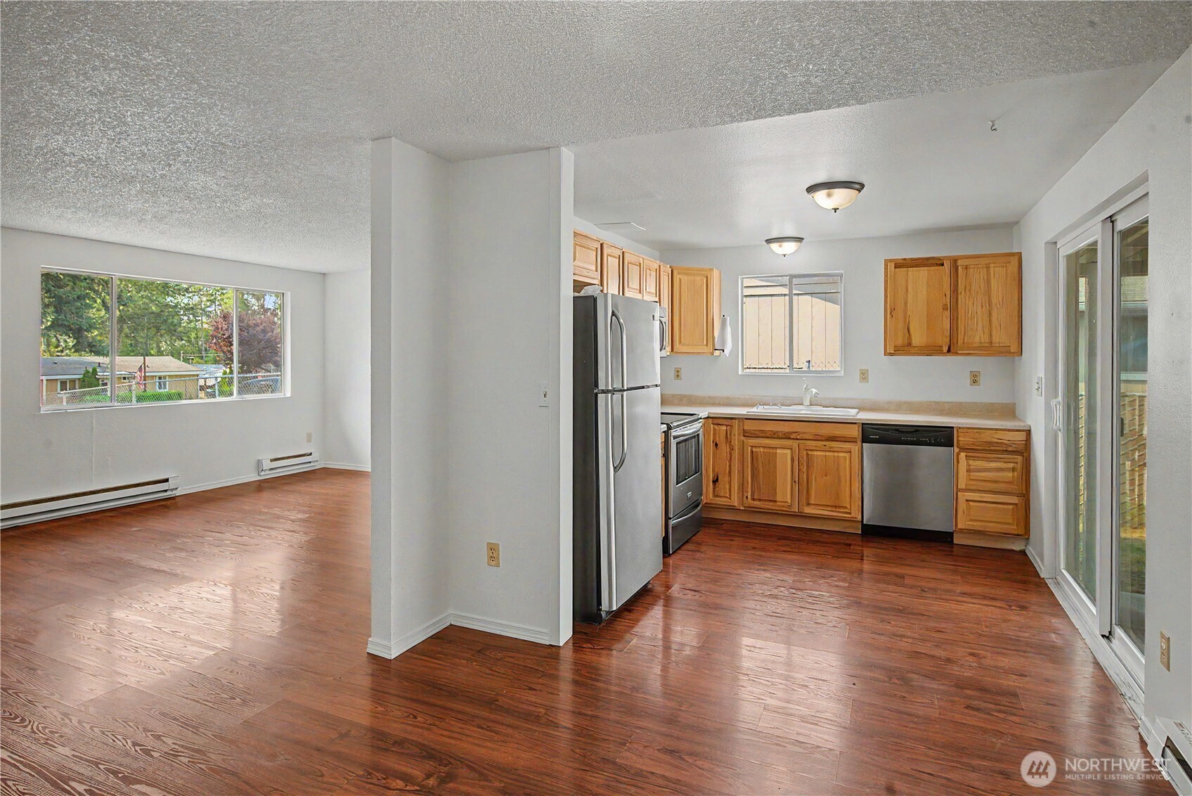 4639 E E Street Property Photo 8