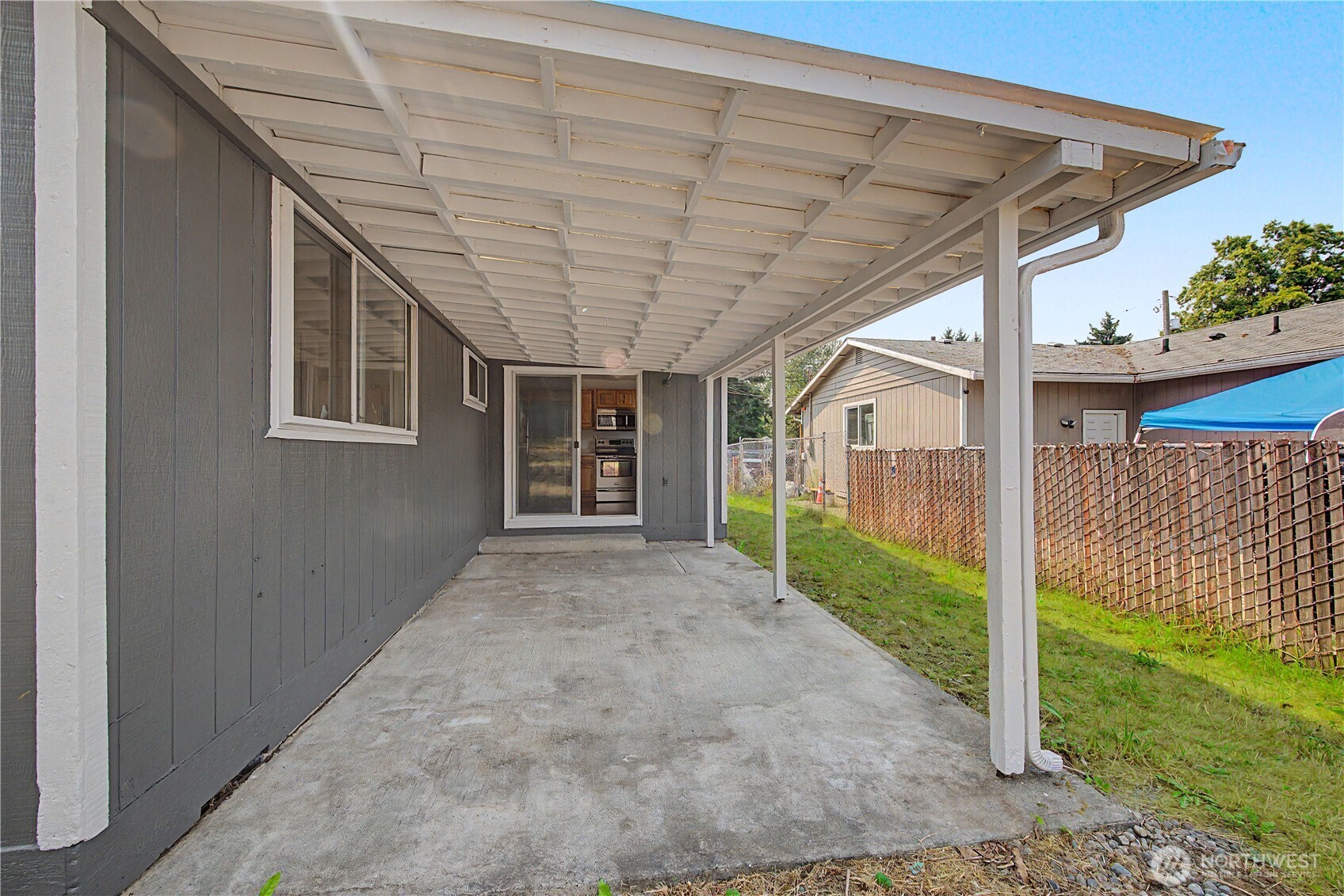 4639 E E Street Property Photo 15