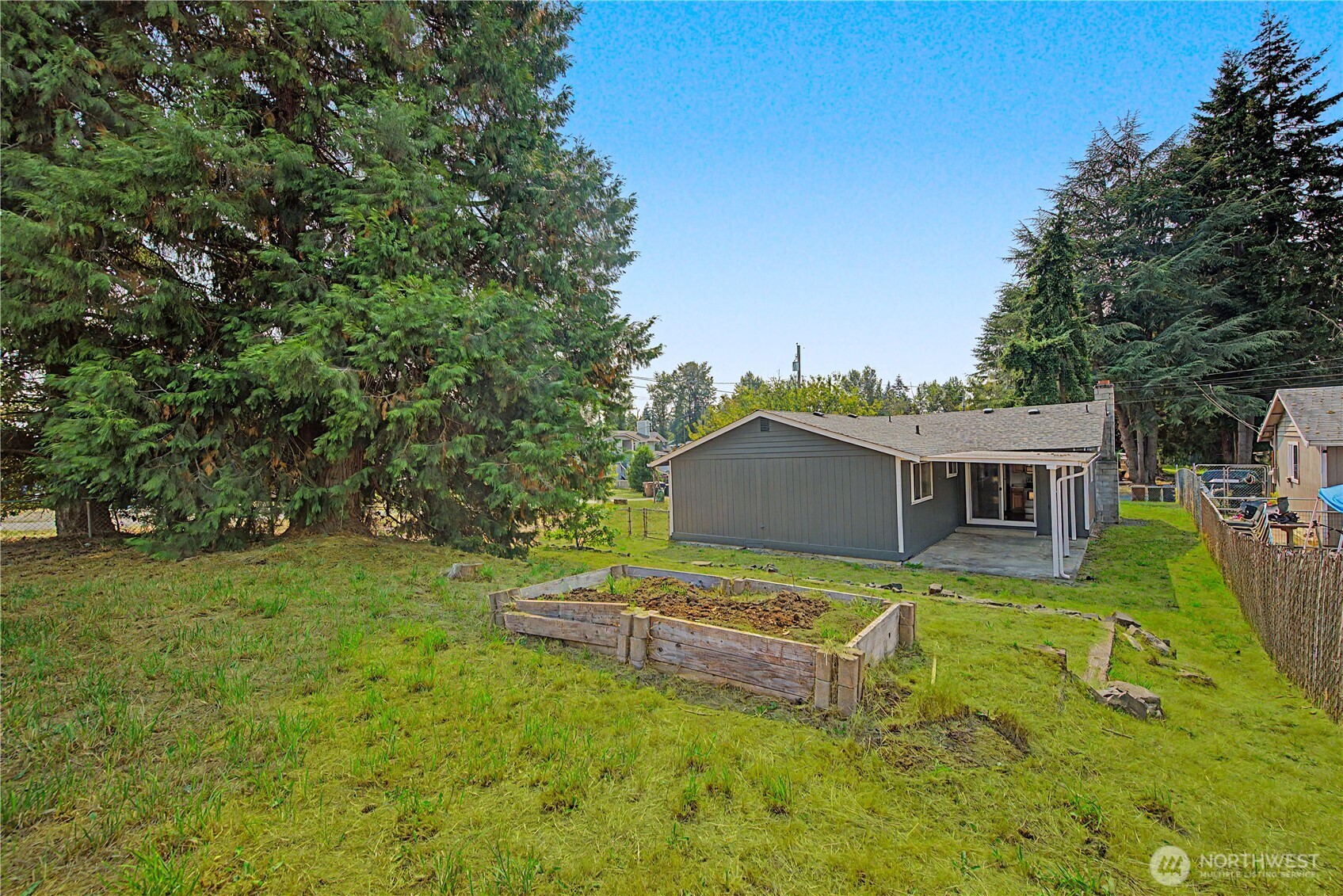 4639 E E Street Property Photo 18