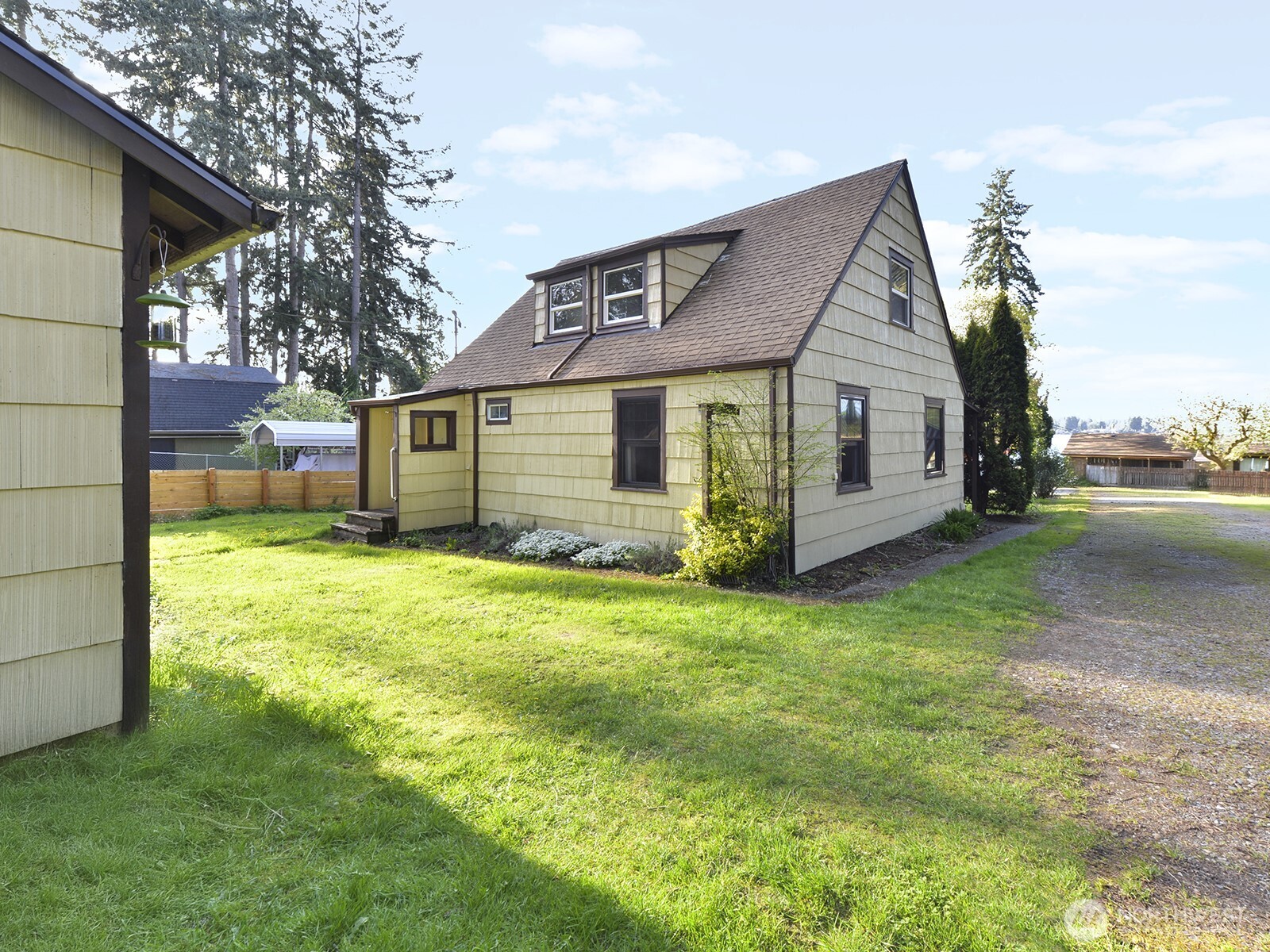 915 To 917 173rd Street Property Photo 18