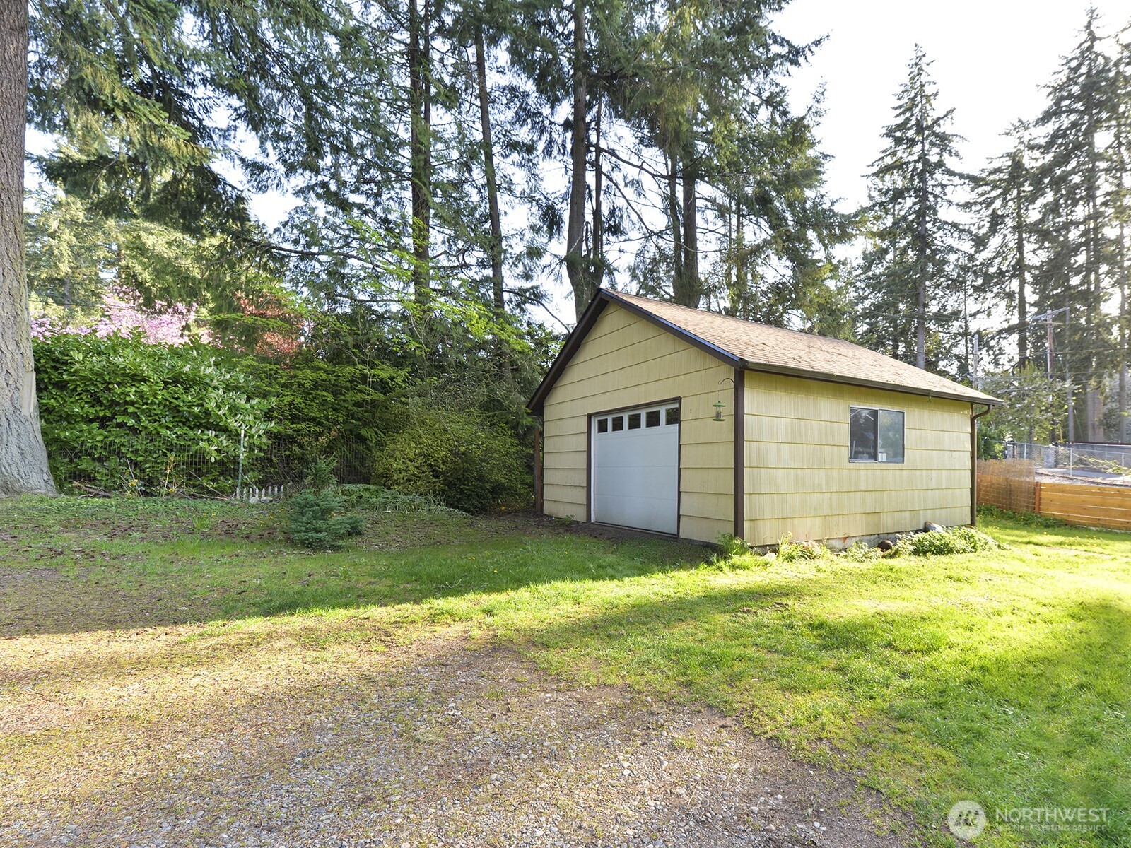 915 To 917 173rd Street Property Photo 32