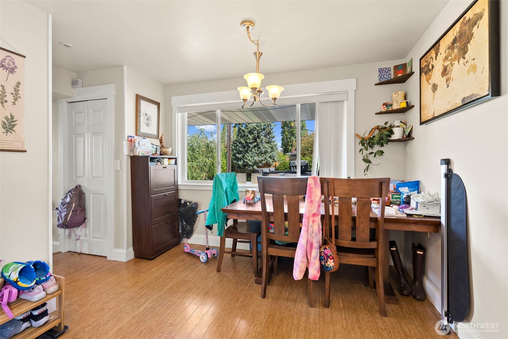 1735 S Pearl Street Property Photo 8