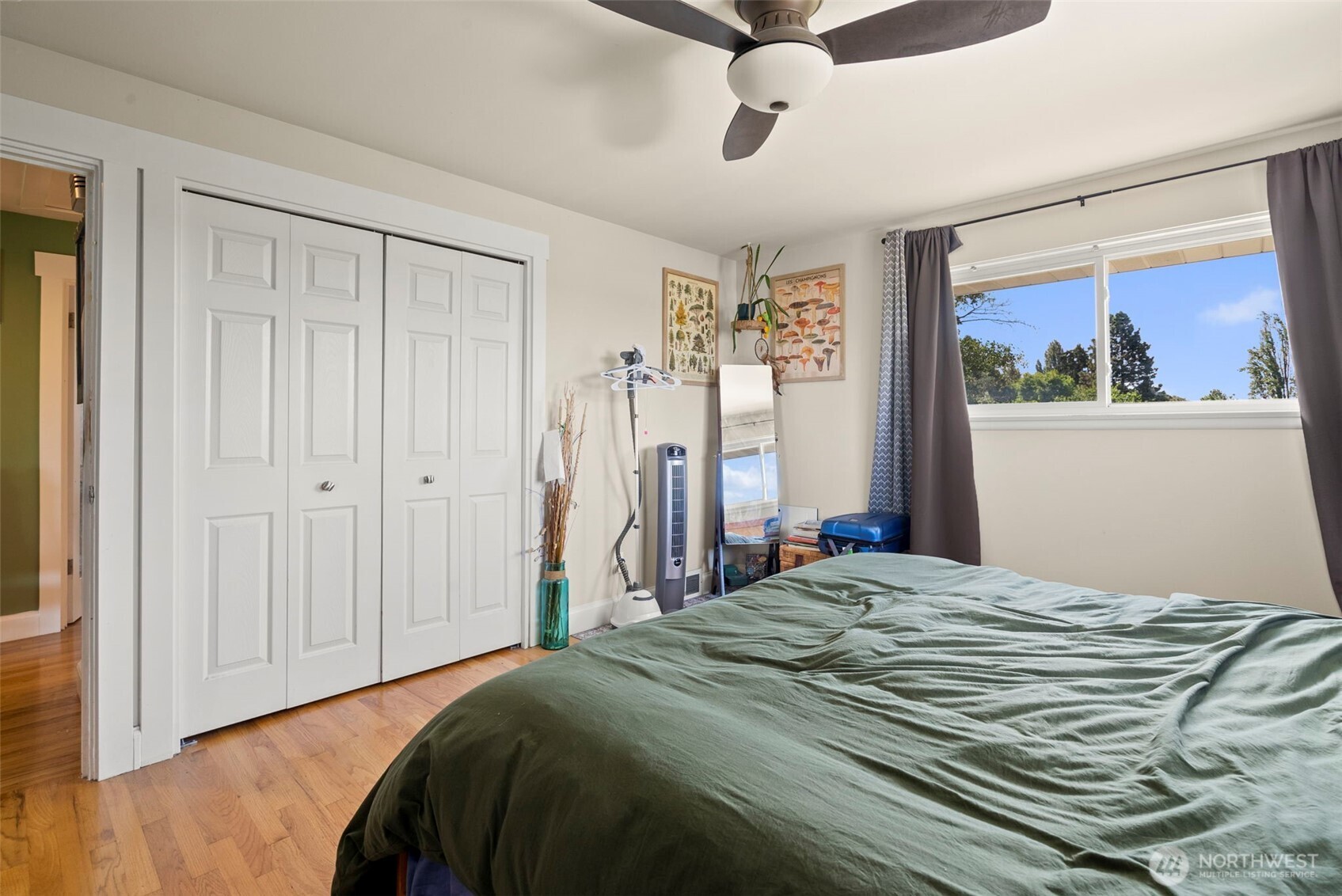 1735 S Pearl Street Property Photo 11