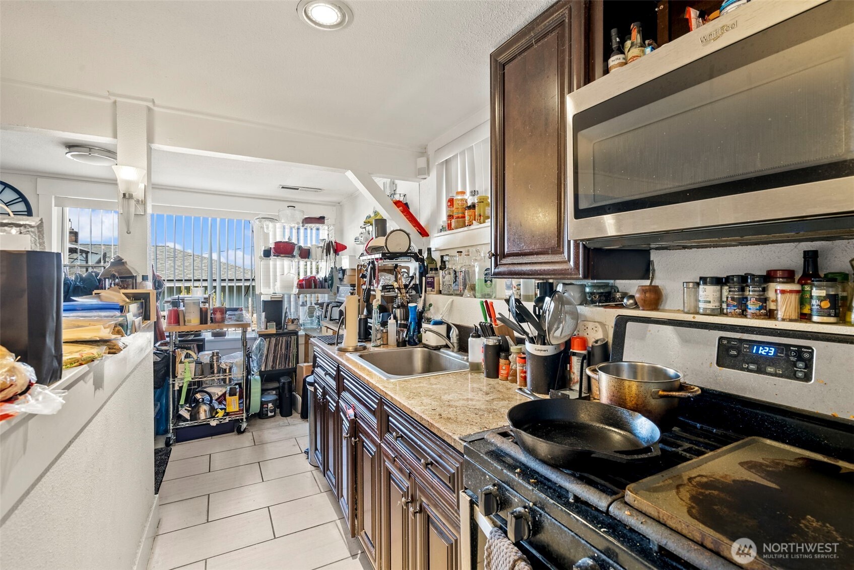 1735 S Pearl Street Property Photo 18