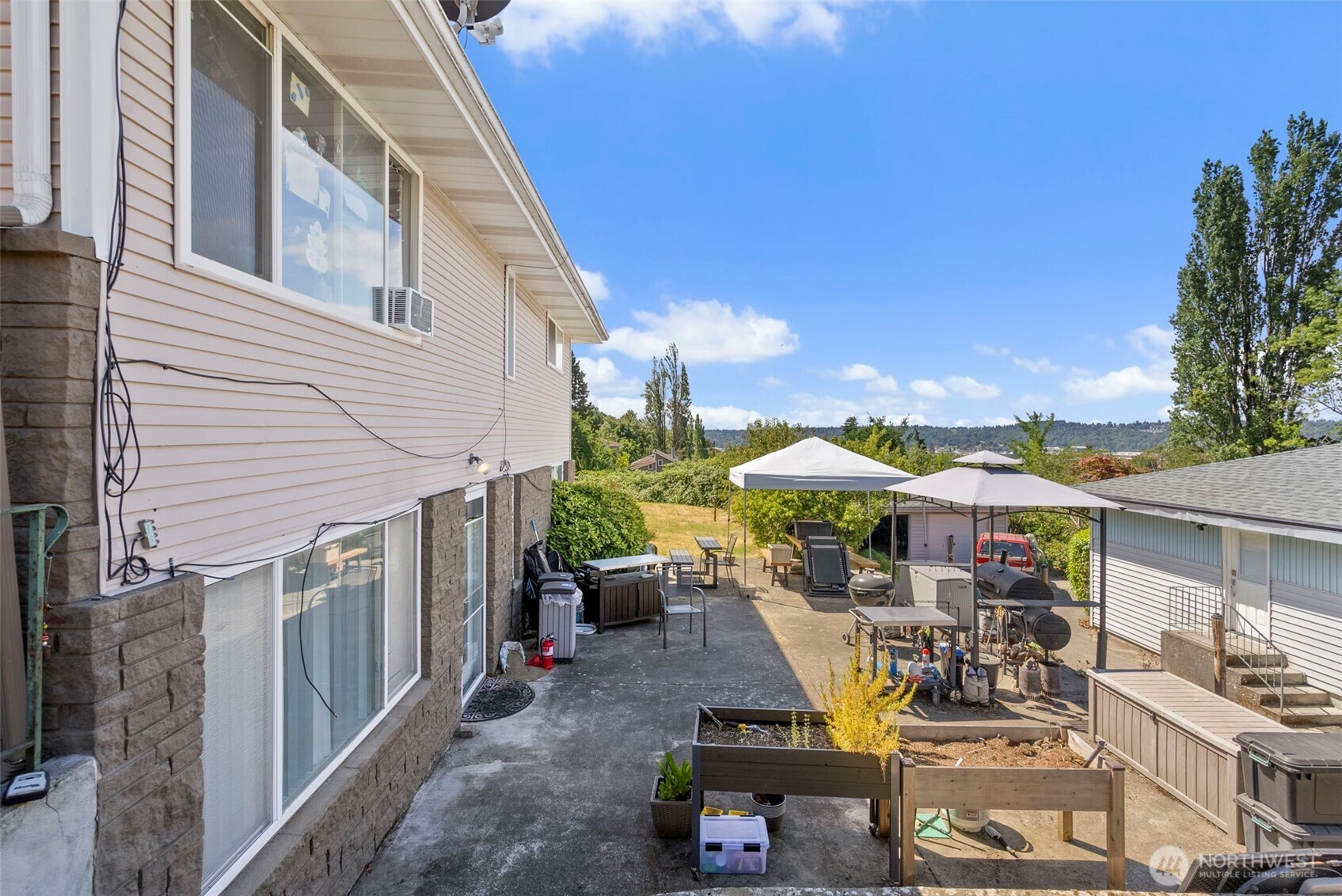 1735 S Pearl Street Property Photo 23