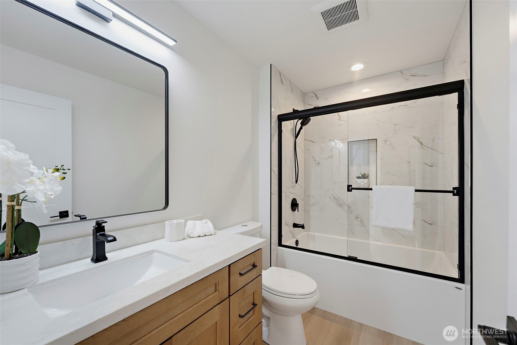 3710 E R St. Property Photo 17