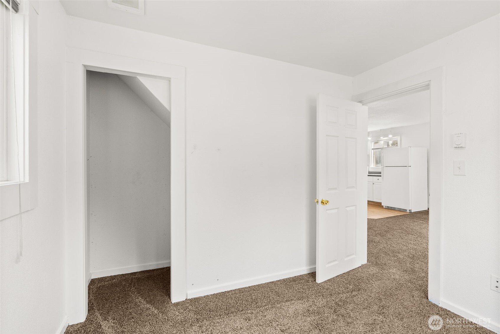 903 Howard Street Property Photo 11