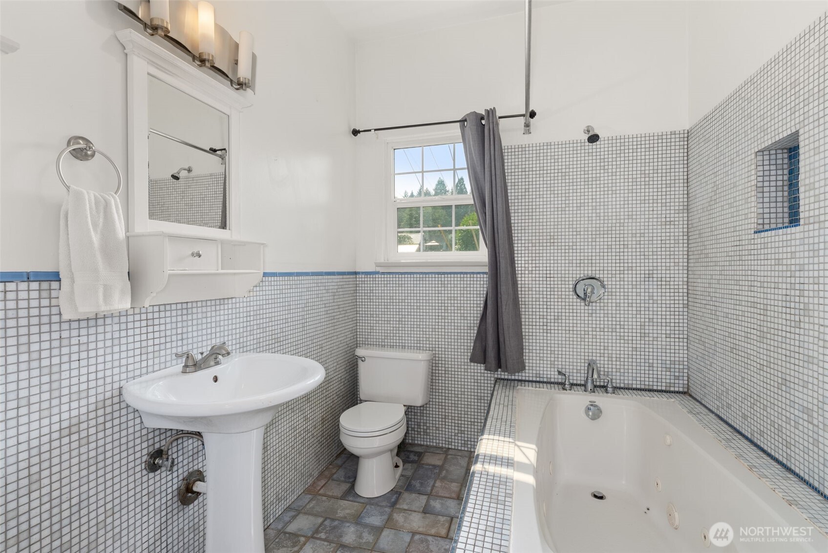 2101 Henkle Street Property Photo 14