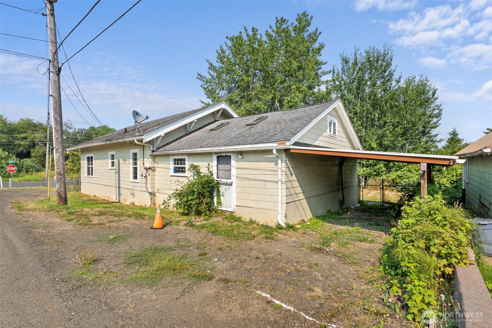 2101 Henkle Street Property Photo 23