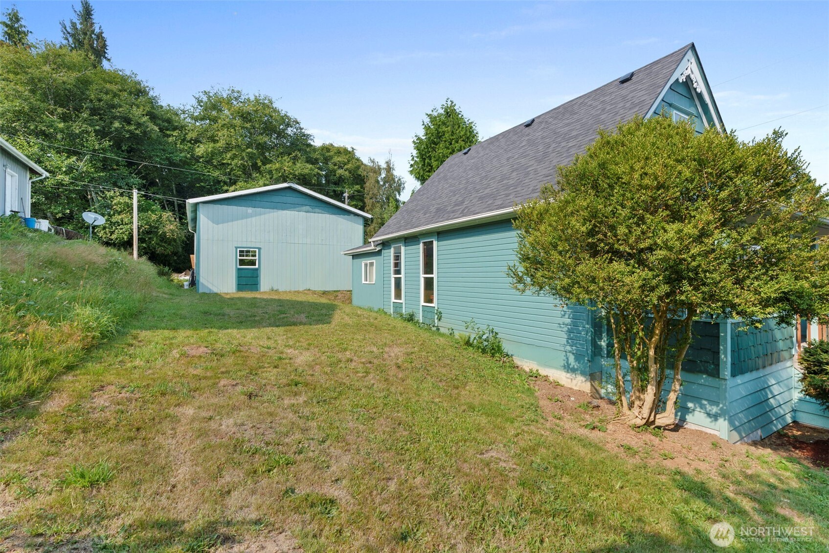 401 B Street Property Photo 3