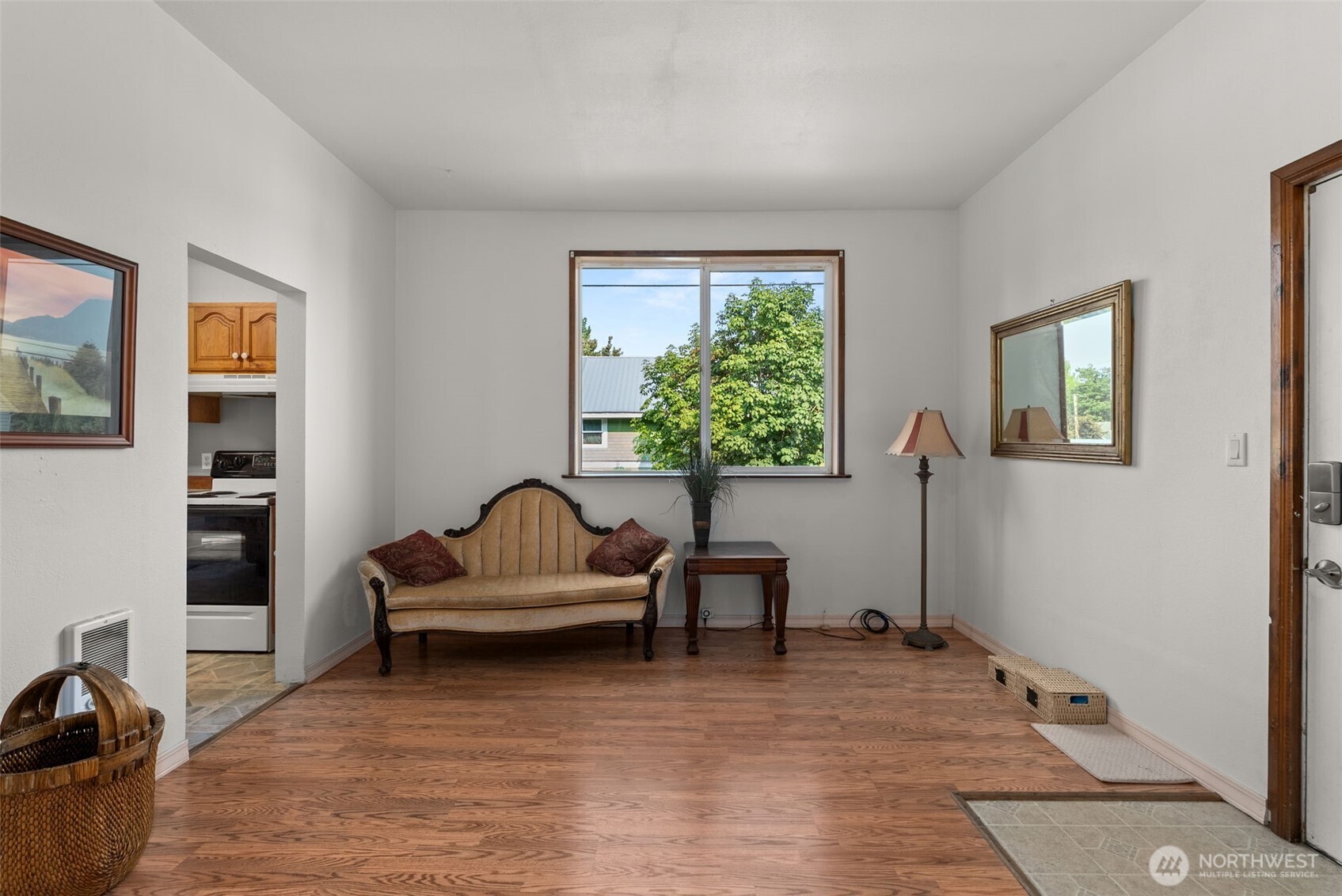 401 B Street Property Photo 7