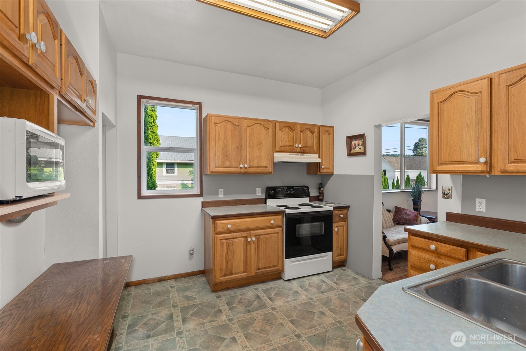 401 B Street Property Photo 11