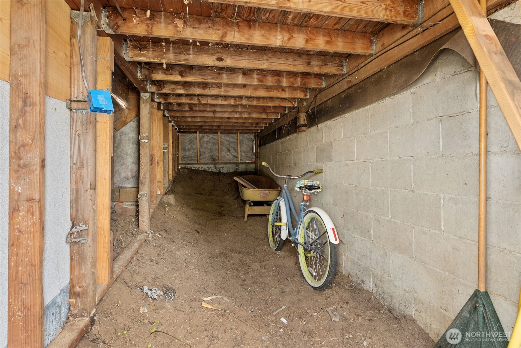 401 B Street Property Photo 28