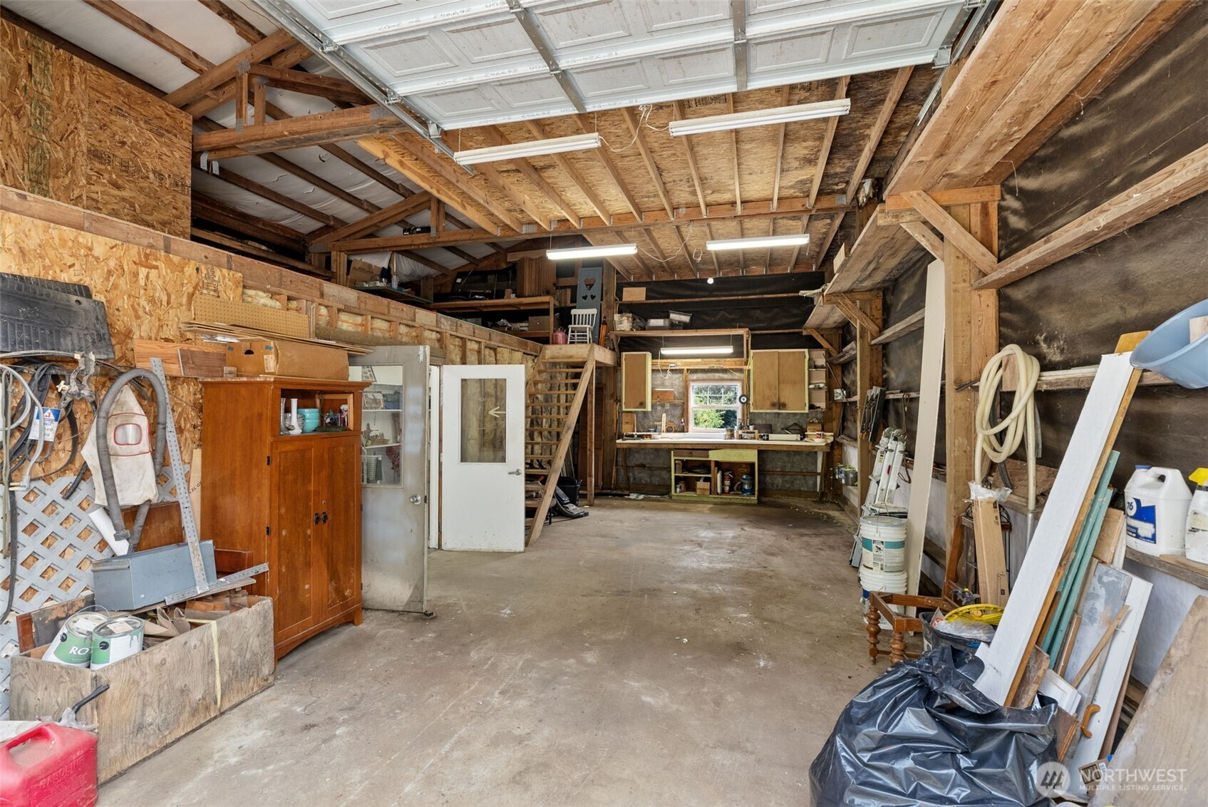 401 B Street Property Photo 32