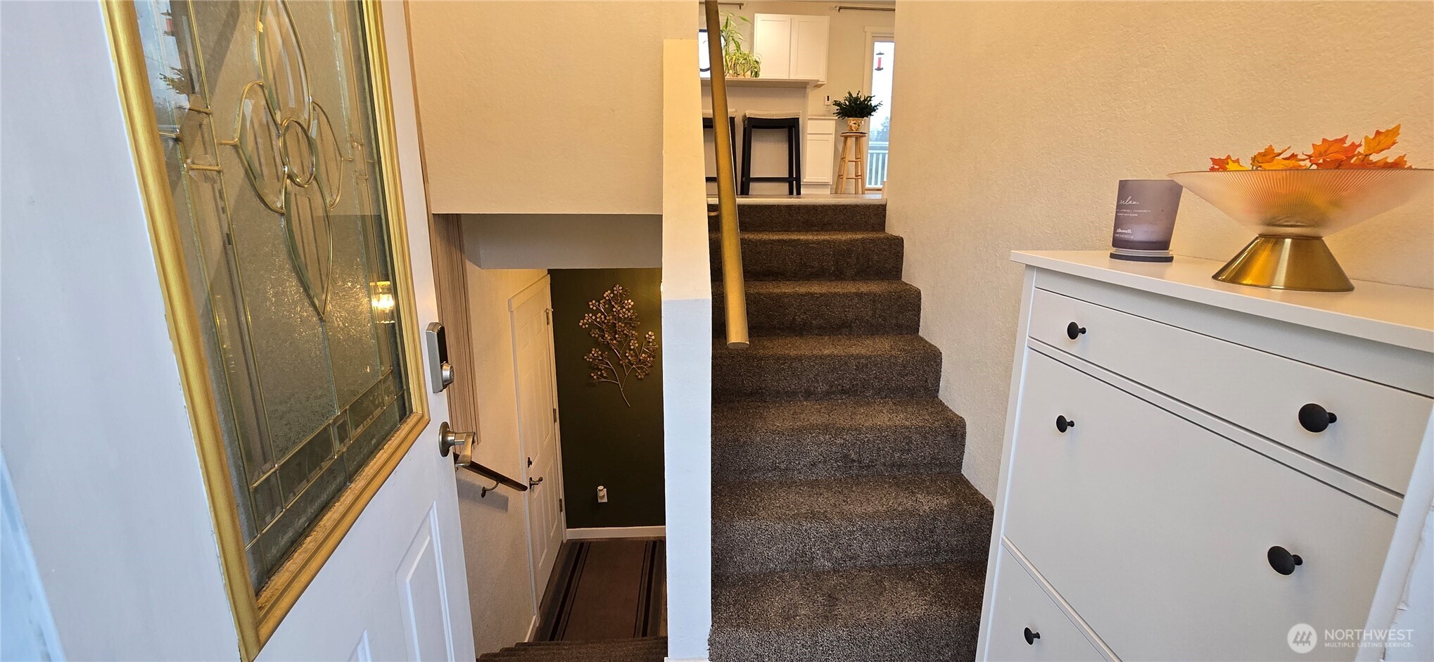 115 E Roberts Place Property Photo 3