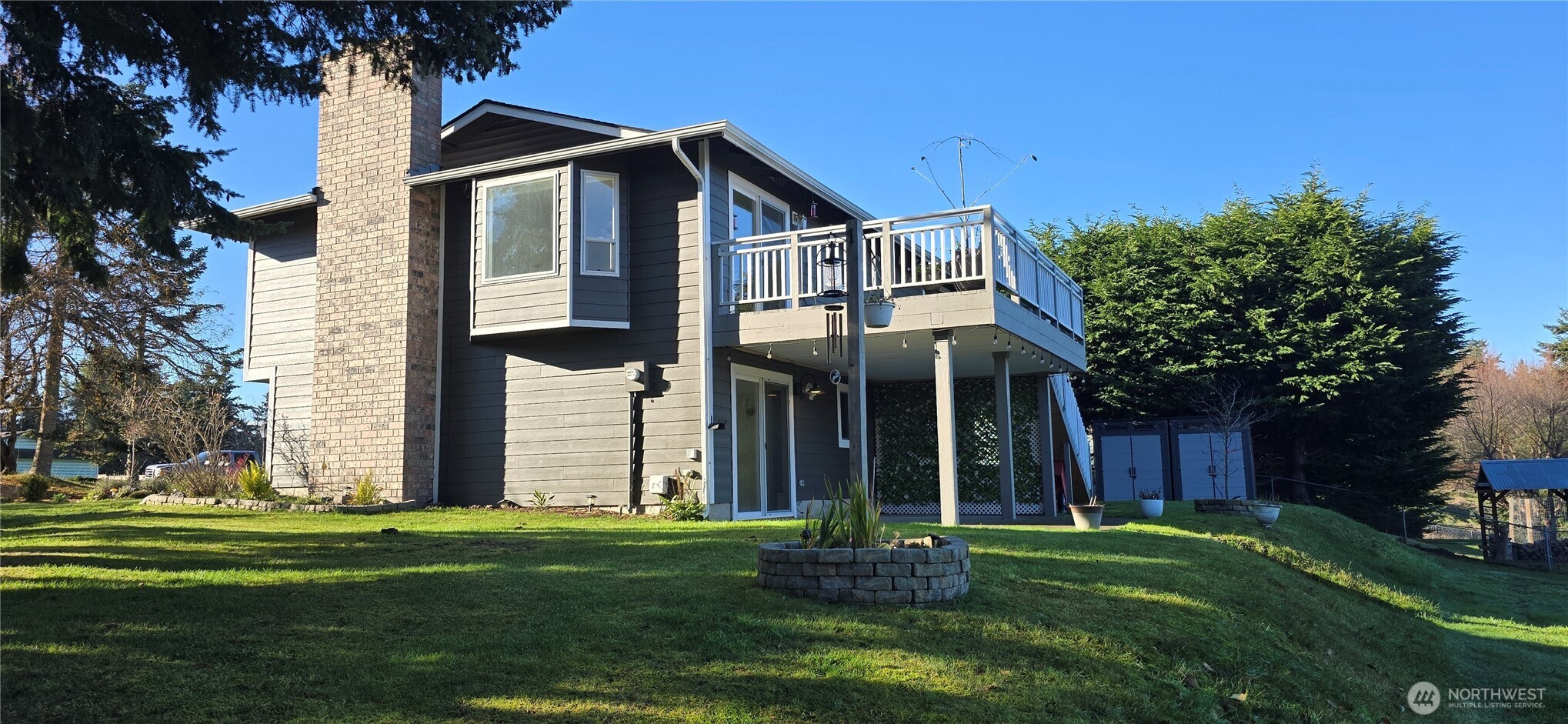 115 E Roberts Place Property Photo 30