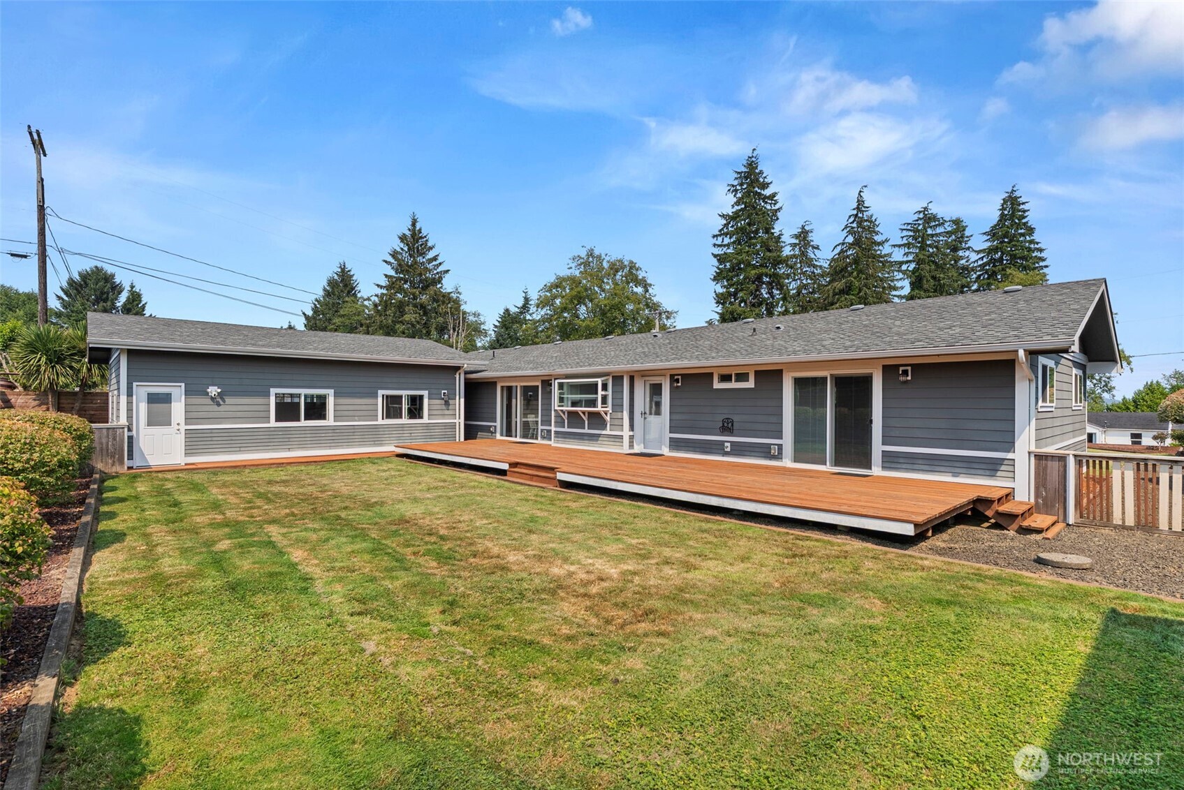 706 Bradford Street Property Photo 4