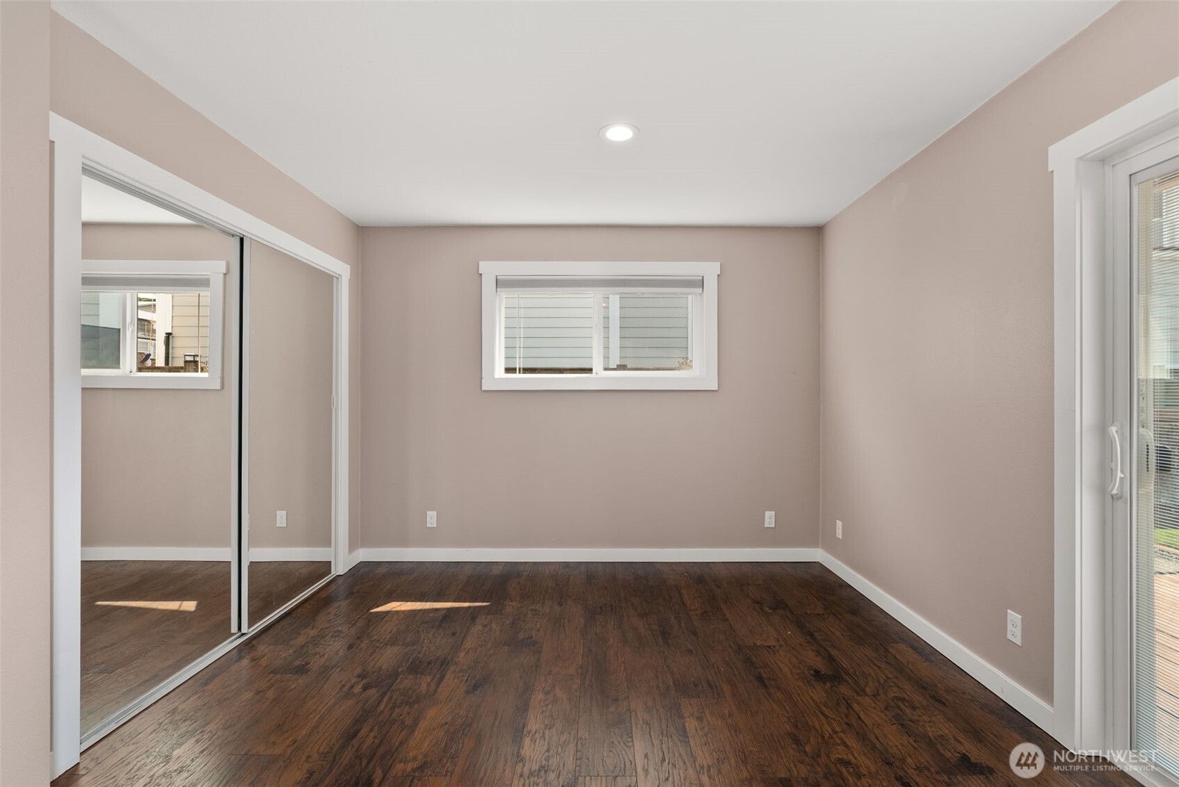 706 Bradford Street Property Photo 16